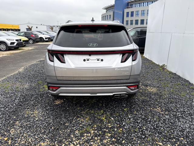 Hyundai / TUCSON FACELIFT / Weiß / / / 