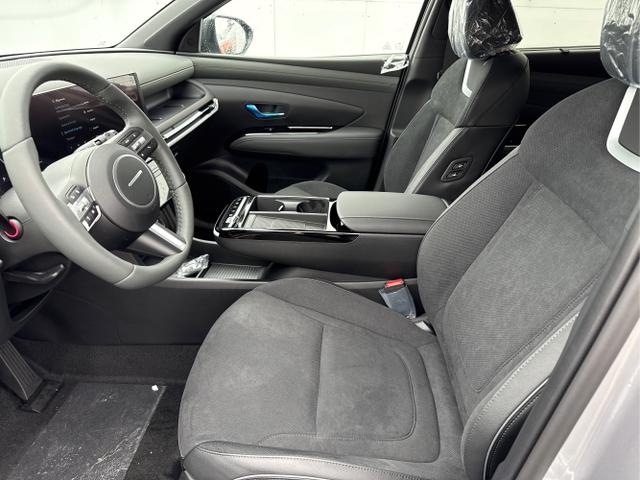 Hyundai / TUCSON FACELIFT / Weiß / / / 