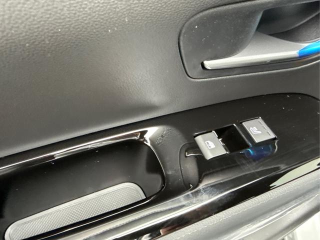 Hyundai / TUCSON FACELIFT / Weiß / / / 