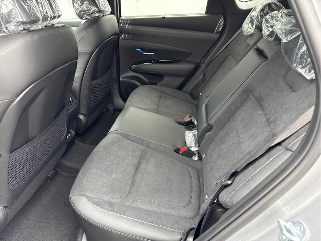 Hyundai / TUCSON FACELIFT / Weiß / / / 