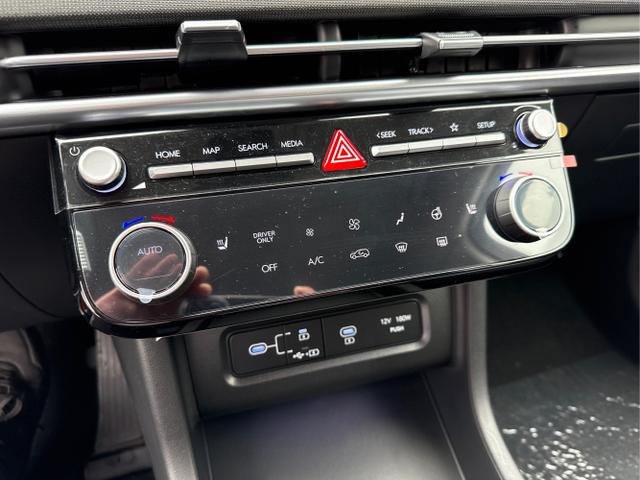 Hyundai / TUCSON FACELIFT / Weiß / / / 