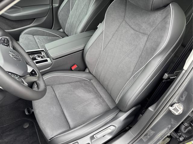 Volkswagen / Passat Variant / Weiß / / / 