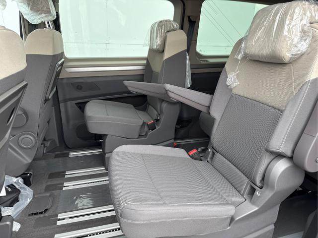 Volkswagen / Multivan / Weiß / / / 