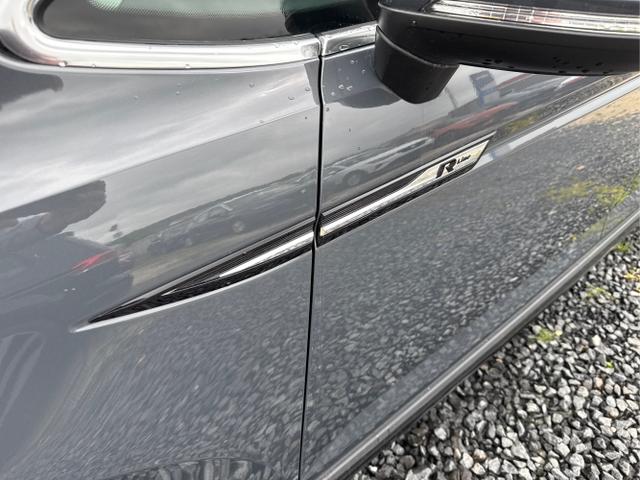 Volkswagen / Touran / Weiß / / / 