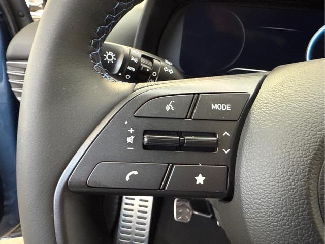 Hyundai / BAYON / Blau / / / NAVI SHZ RFK PDC KLIMAAUTOMATIK Licht/Regensensor