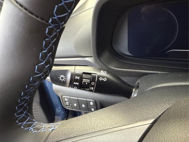 Hyundai / BAYON / Blau / / / NAVI SHZ RFK PDC KLIMAAUTOMATIK Licht/Regensensor