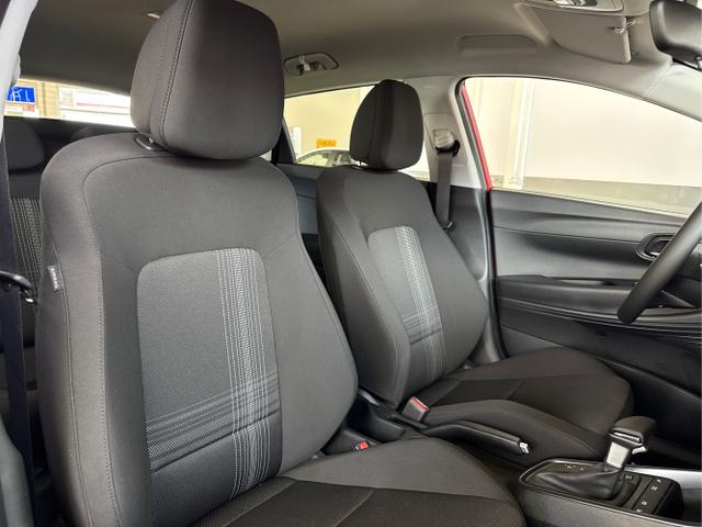 Hyundai / BAYON / Rot / / / DCT SHZ NAVI RFK PDC 
