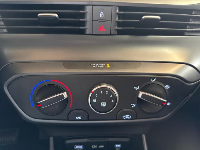 Hyundai BAYON LIFE FL DCT SHZ NAVI RFK PDC 