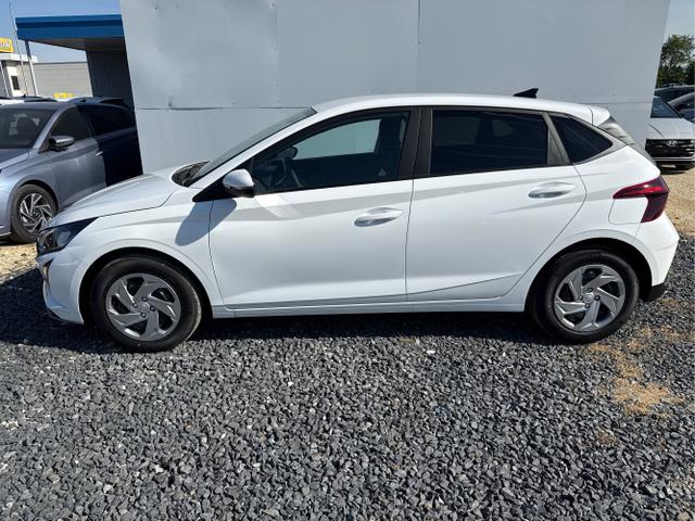 Hyundai / i20 / Weiß / / / 