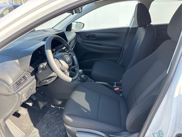 Hyundai / i20 / Weiß / / / 