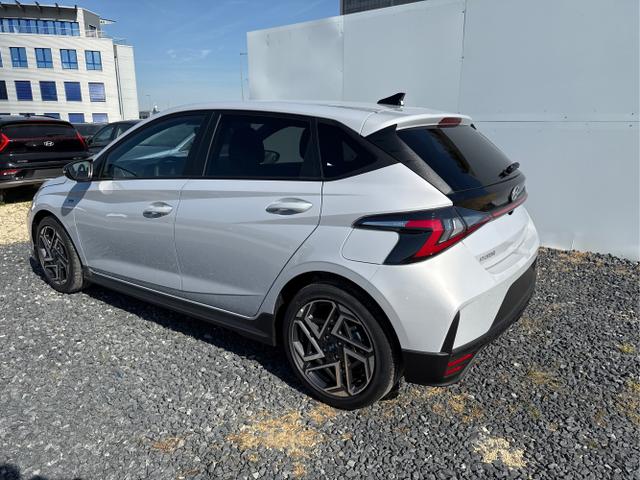 Hyundai / i20 / Weiß / / / 