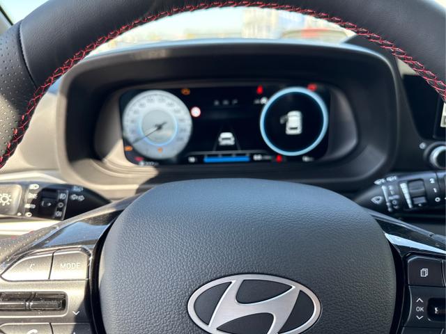 Hyundai / i20 / Weiß / / / 