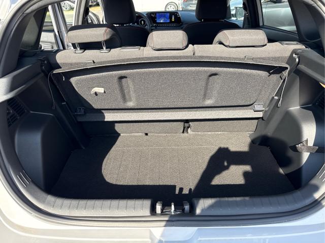 Hyundai / i20 / Weiß / / / 