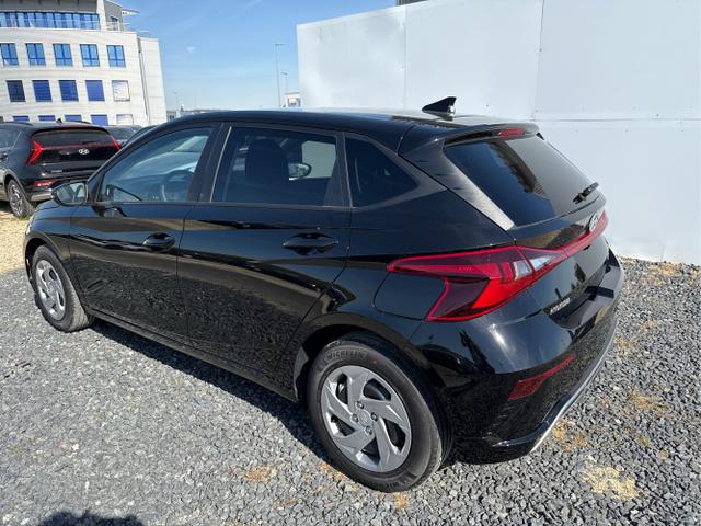Hyundai / i20 / Weiß / / / 