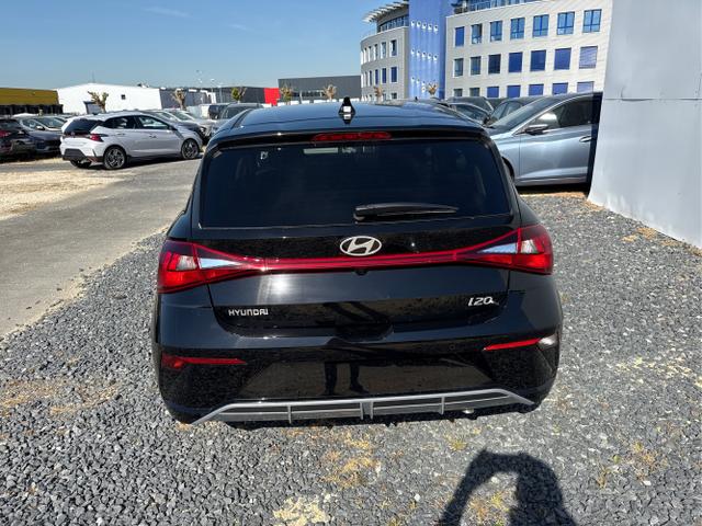 Hyundai / i20 / Weiß / / / 