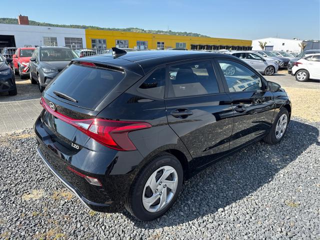 Hyundai / i20 / Weiß / / / 