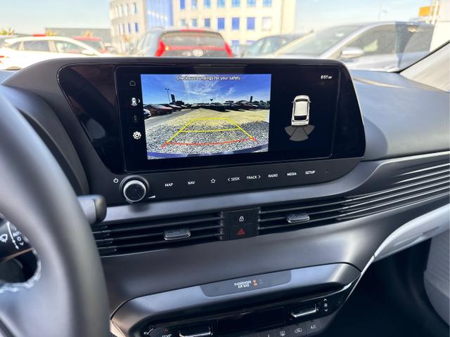 Hyundai / i20 / Weiß / / / 