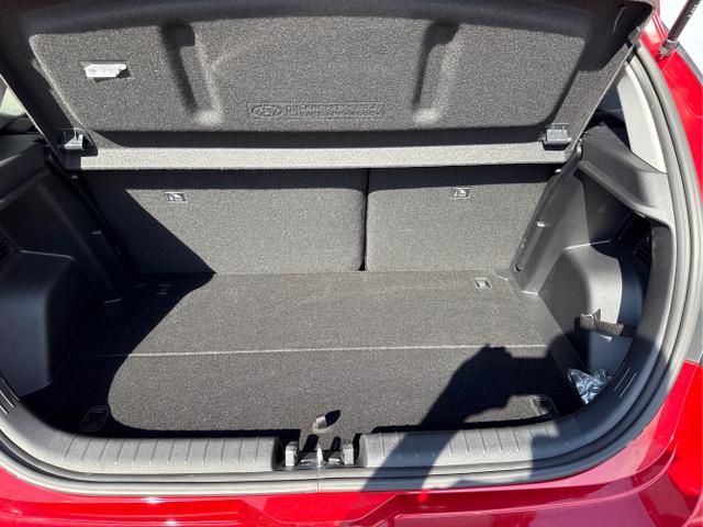 Hyundai / i20 / Weiß / / / 