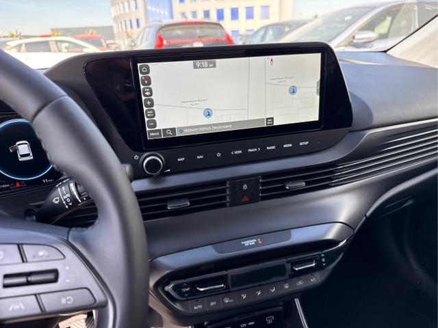 Hyundai / i20 / Weiß / / / 