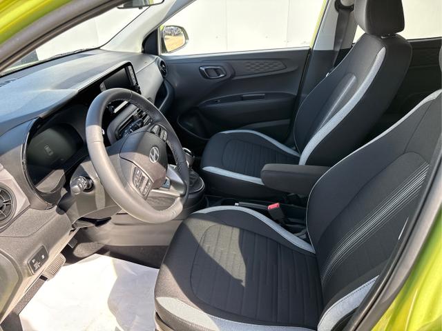 Hyundai / i10 / Weiß / / / 