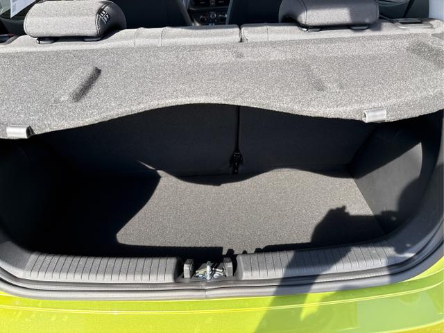 Hyundai / i10 / Weiß / / / 