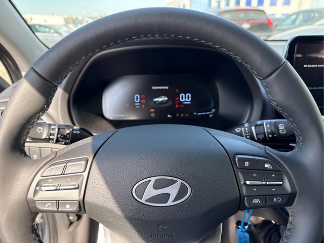 Hyundai / i30 / Weiß / / / 