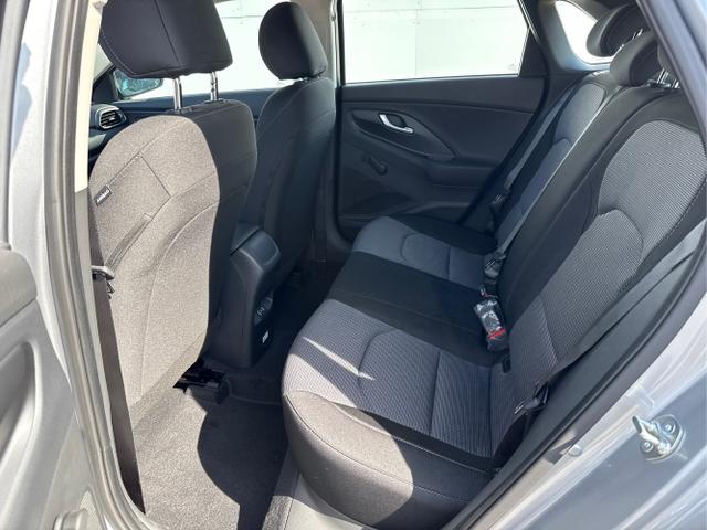 Hyundai / i30 / Weiß / / / 