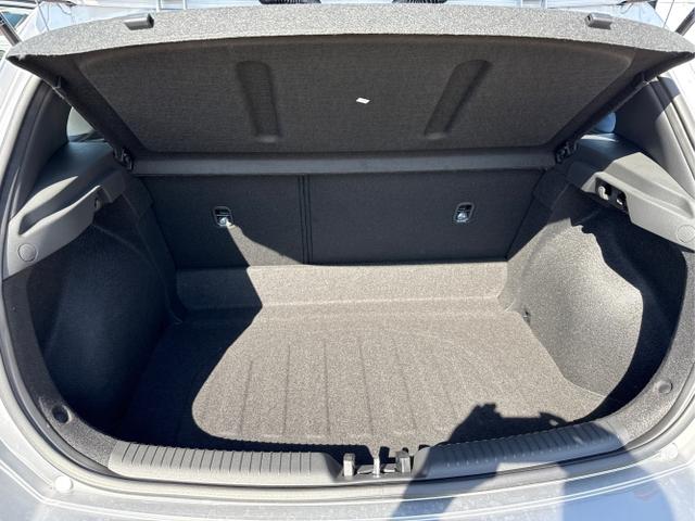 Hyundai / i30 / Weiß / / / 