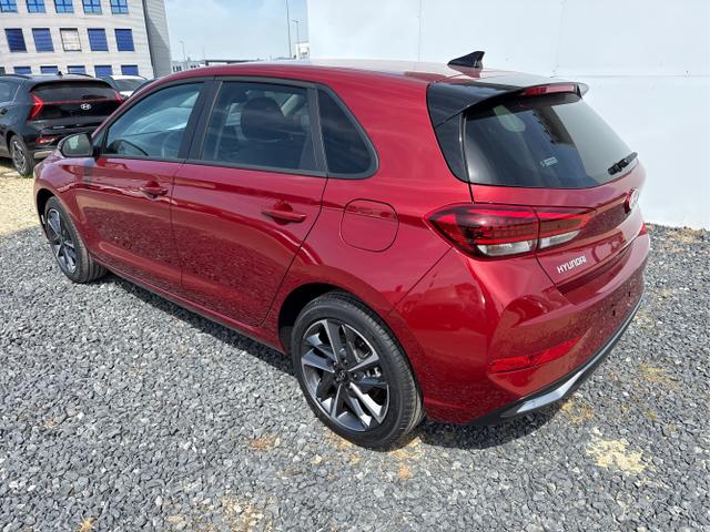 Hyundai / i30 / Weiß / / / 
