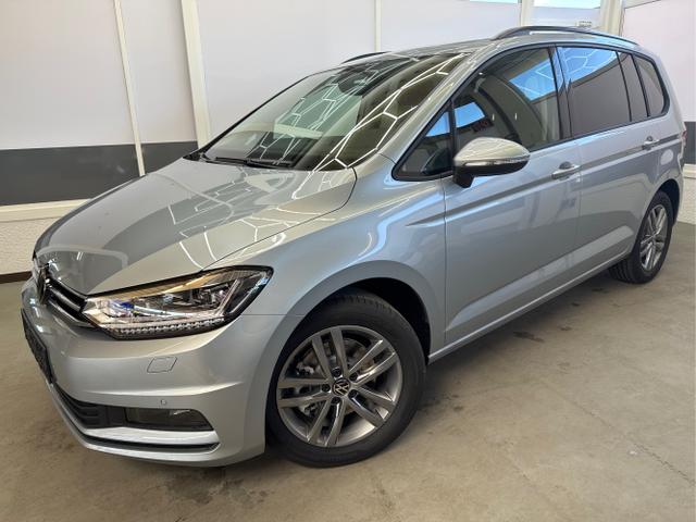Volkswagen Touran - Family DSG NAVI PANO ACC SHZ