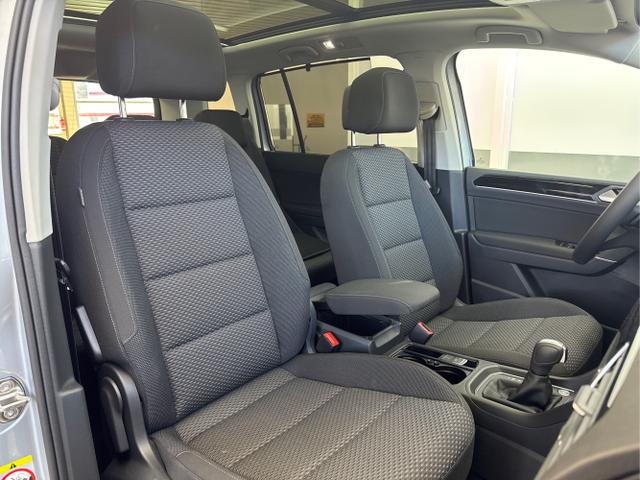Volkswagen / Touran / / / / 