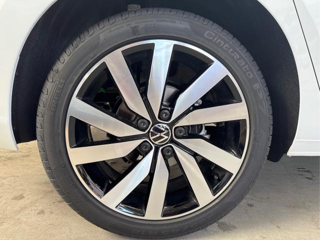 Volkswagen / Touran / / / / 