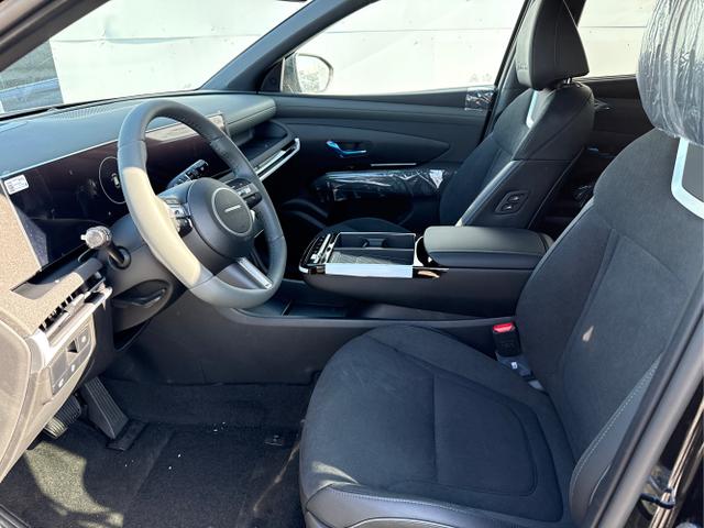 Hyundai / TUCSON FACELIFT / Weiß / / / 