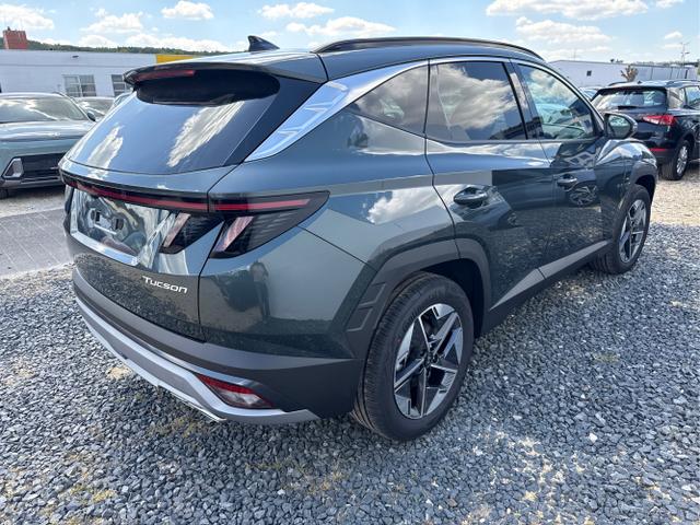 Hyundai / TUCSON FACELIFT / Weiß / / / 