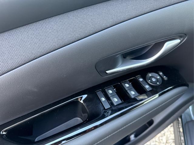 Hyundai / TUCSON FACELIFT / Weiß / / / 