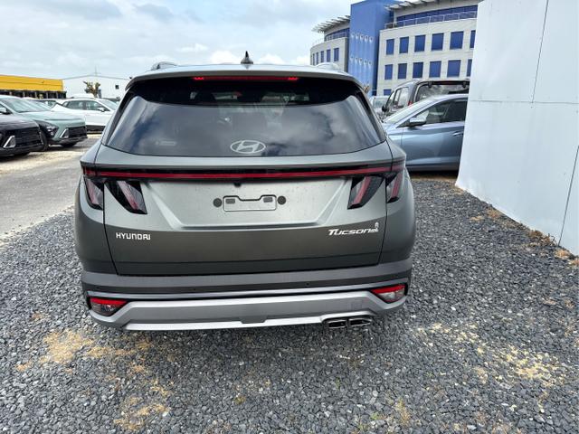Hyundai / TUCSON FACELIFT / Weiß / / / 