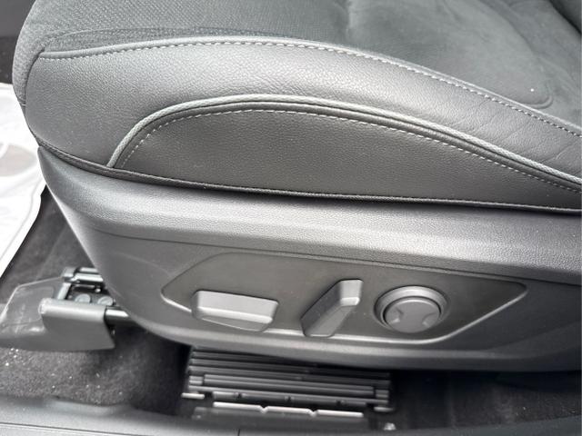 Hyundai / TUCSON FACELIFT / Weiß / / / 