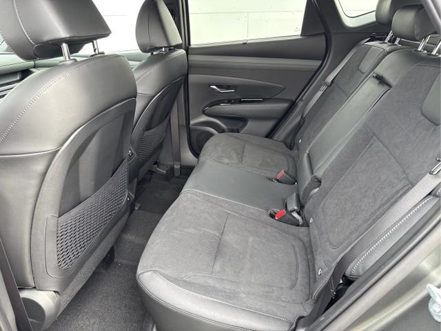 Hyundai / TUCSON FACELIFT / Weiß / / / 