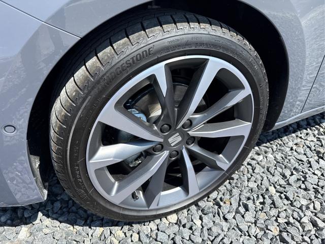 Seat / Leon / Weiß / / / 
