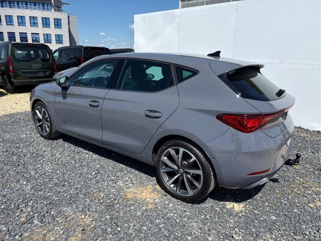 Seat / Leon / Weiß / / / 