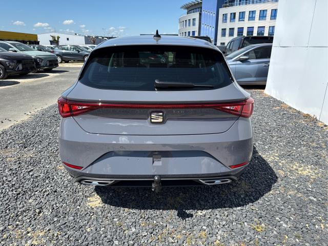 Seat / Leon / Weiß / / / 