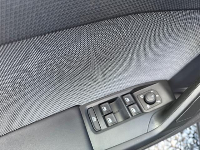 Seat / Leon / Weiß / / / 