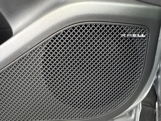 Hyundai / TUCSON FACELIFT / Shimmering Silver R2T / / / DCT 20th Anniversary ACC NAVI PANO KRELL 360 SHZ 