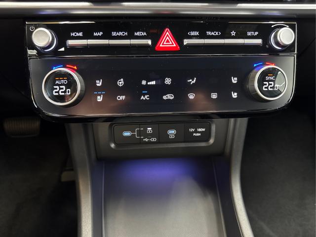 Hyundai / TUCSON FACELIFT / Shimmering Silver R2T / / / DCT 20th Anniversary ACC NAVI PANO KRELL 360 SHZ 