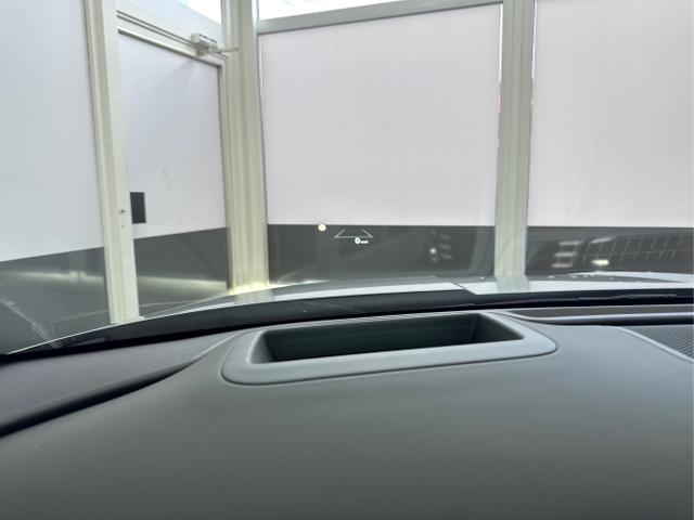 Hyundai / TUCSON FACELIFT / Shimmering Silver R2T / / / DCT 20th Anniversary ACC NAVI PANO KRELL 360 SHZ 