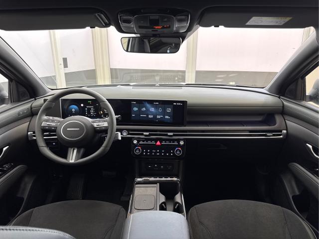 Hyundai / TUCSON FACELIFT / Shimmering Silver R2T / / / DCT 20th Anniversary ACC NAVI PANO KRELL 360 SHZ 
