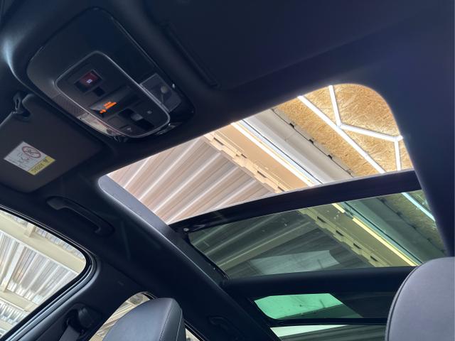Hyundai / TUCSON FACELIFT / Shimmering Silver R2T / / / DCT 20th Anniversary ACC NAVI PANO KRELL 360 SHZ 