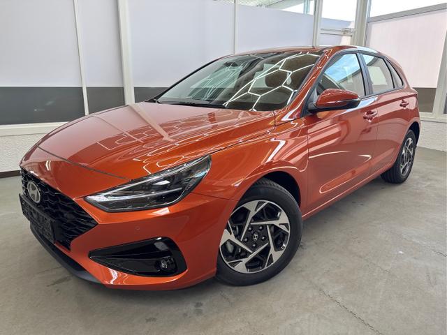 Hyundai / i30 / Orange / / / SHZ NAVI ALU LED RFK PDC