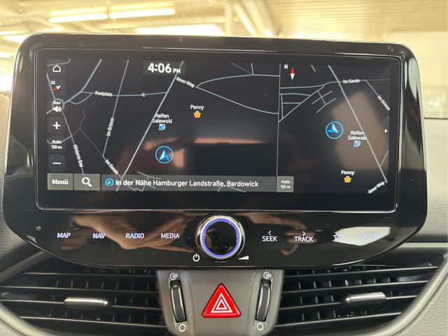 Hyundai / i30 / Orange / / / SHZ NAVI ALU LED RFK PDC