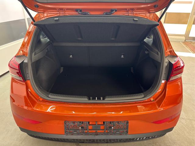 Hyundai / i30 / Orange / / / SHZ NAVI ALU LED RFK PDC